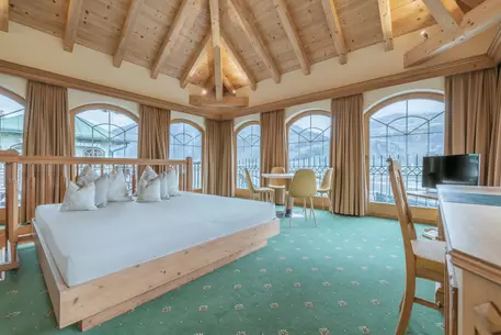 Panorama Suite Erholungsbereich im Turm - Hotel Kerschdorfer, Kaltenbach Zillertal