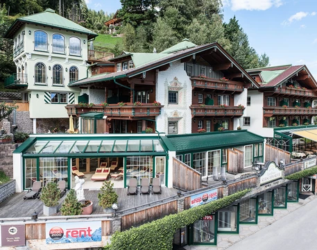 Hotel Kerschdorfer Ansicht im Sommer