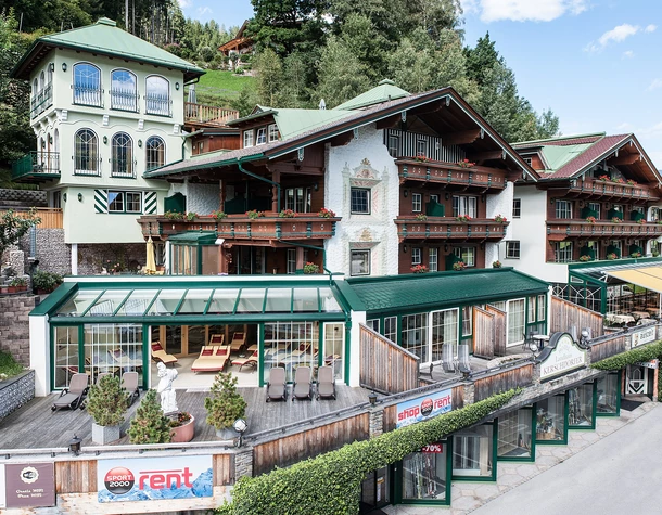 Hotel Kerschdorfer Ansicht im Sommer