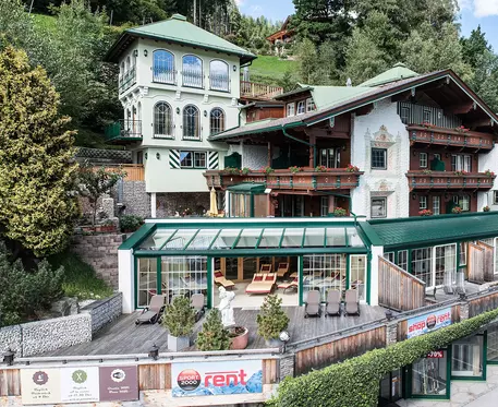 Hotel Kerschdorfer Ansicht im Sommer