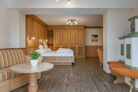 Hotel Kerschdorfer Zillertal Juniorsuite Tirol deluxe Kachelofen