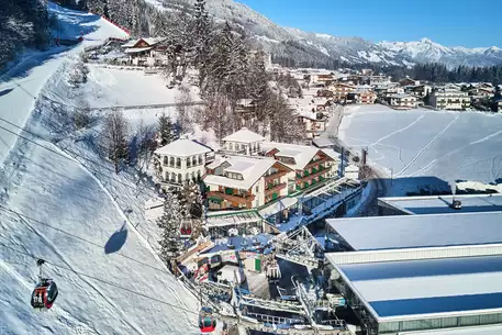 Winteransicht_Hotel_direkt_Lift