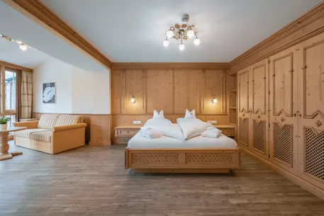 Hotel Kerschdorfer Zillertal Juniorsuite Tirol deluxe Doppelbett