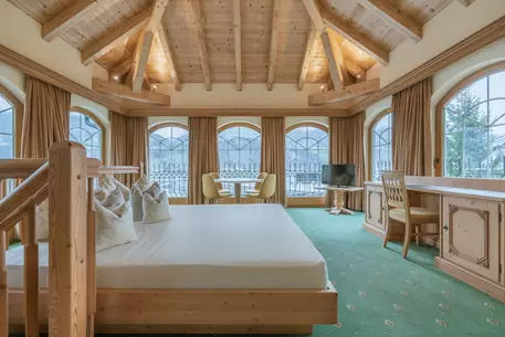 Panorama Suite Erholungsbereich im Turm - Hotel Kerschdorfer, Kaltenbach Zillertal