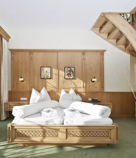 Hotel Kerschdorfer Zillertal Panorama Suite Bett