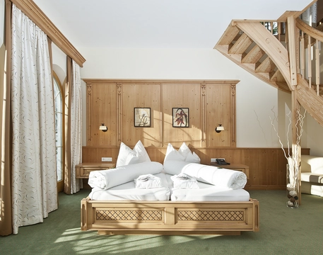 Hotel Kerschdorfer Zillertal Panorama Suite Bett