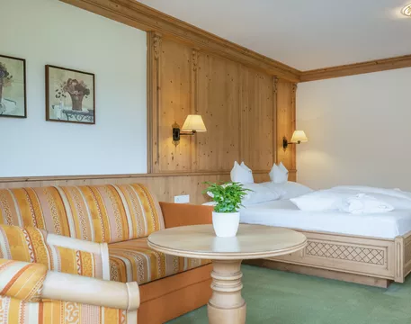 Hotel Kerschdorfer Zillertal Juniorsuite Zillertal Sitzecke