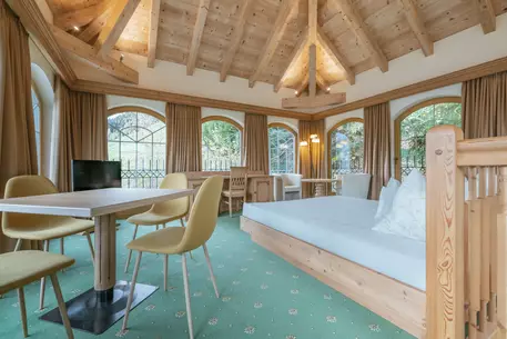 Panorama Suite Erholungsbereich im Turm - Hotel Kerschdorfer, Kaltenbach Zillertal